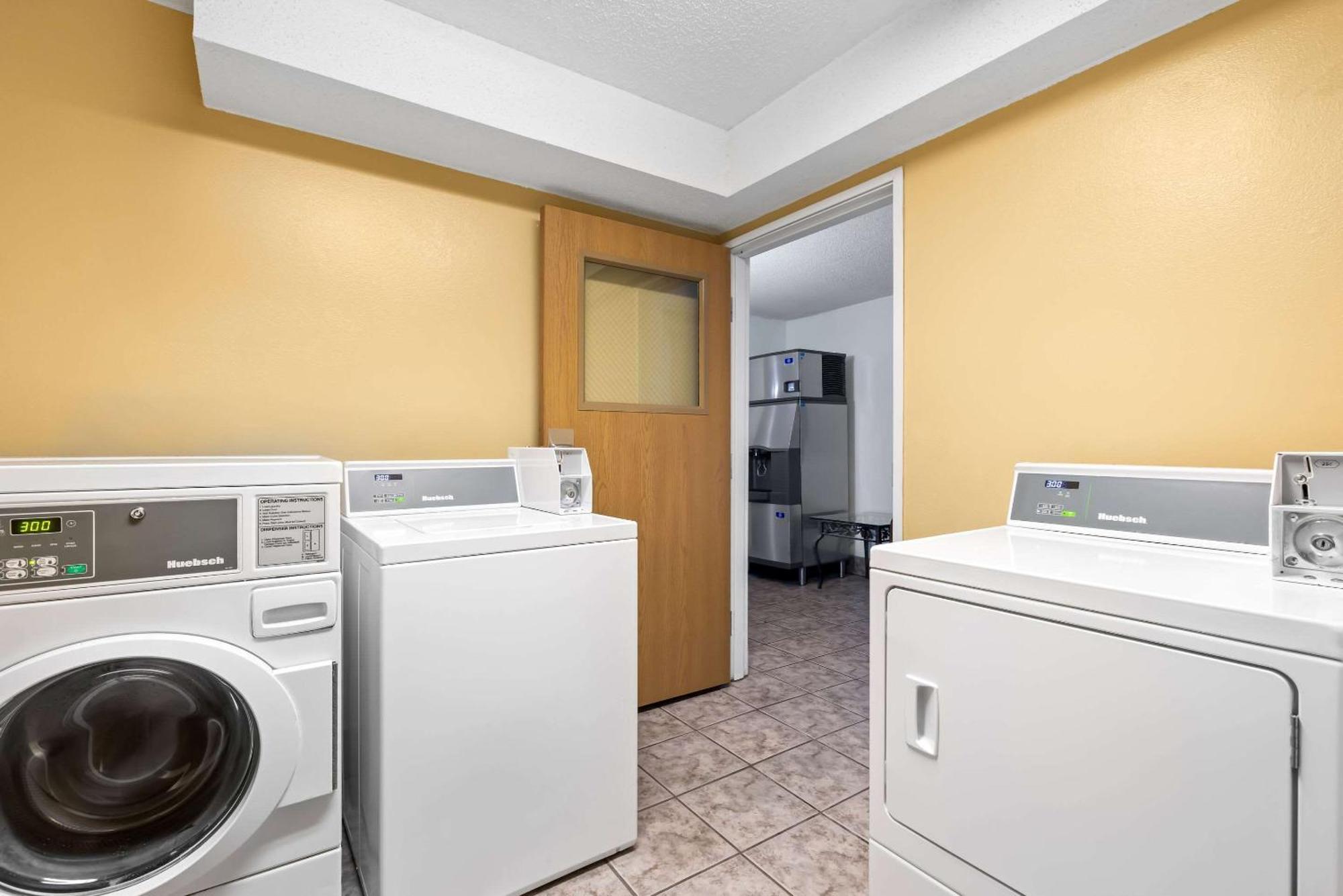 Quality Inn Near Monument Health Rapid City Hospital מראה חיצוני תמונה