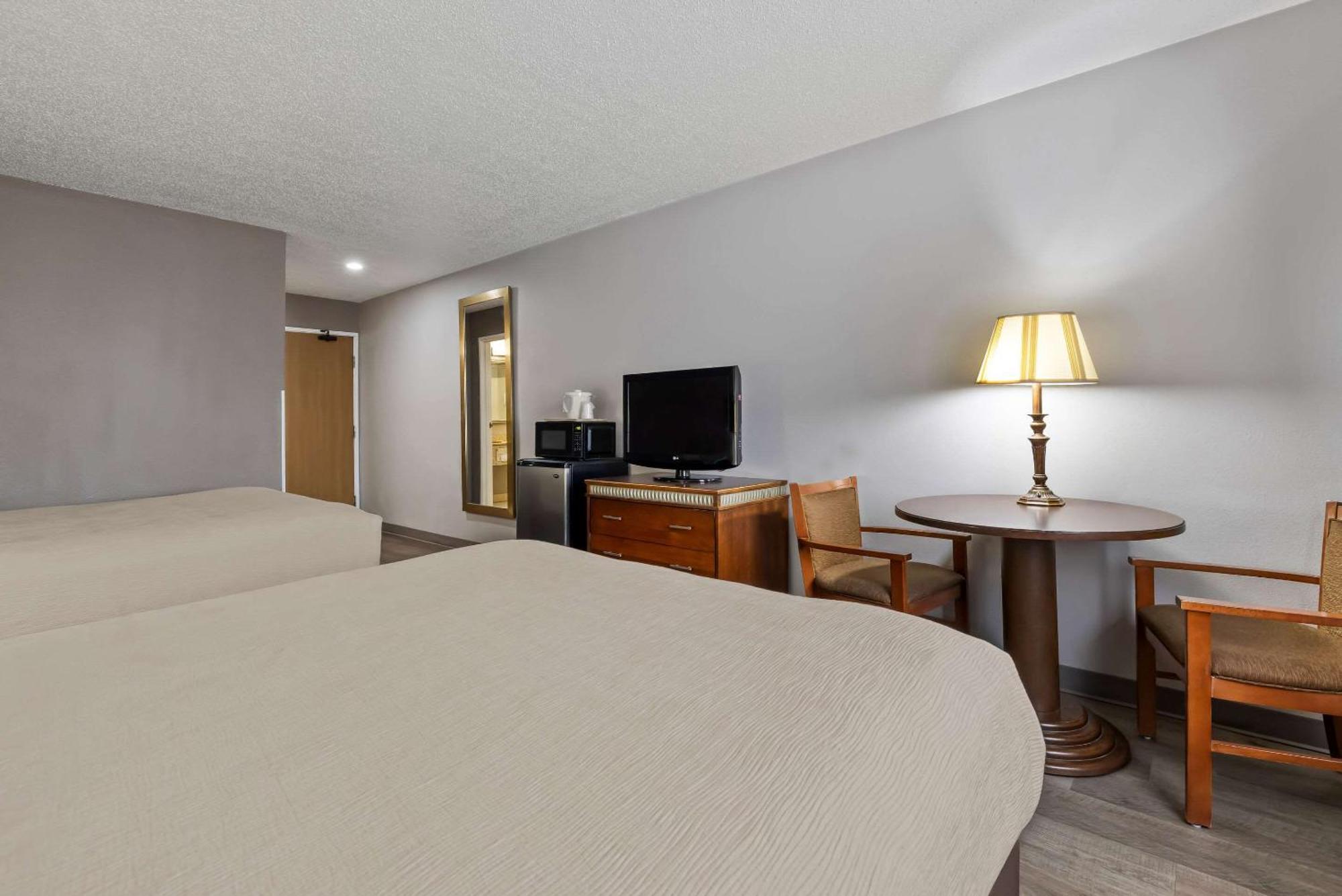 Quality Inn Near Monument Health Rapid City Hospital מראה חיצוני תמונה